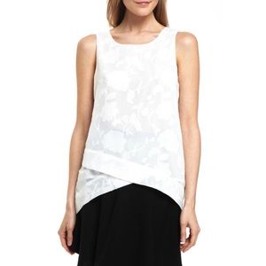 🎀 5/$25 NWT Cooper & Ella white floral embossed shell top XS